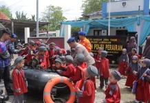 Polairud Polres Lamongan Edukasi Siswa PG-TK Keselamatan Perairan