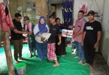 Dinsos Tuban Serahkan Bantuan kepada Masyarakat Rentan