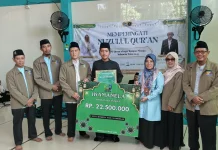 Pererat Silaturahmi, Ikamanela Berbagi Beasiswa dan Bingkisan