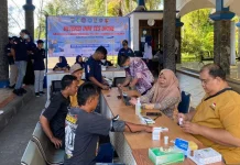 Menjelang Lebaran, Puluhan Pengemudi Angkutan Umum di Tuban Ikuti Tes Urine
