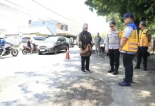 Pemkab Bojonegoro Lakukan Percepatan Perbaikan Jalan Menjelang Arus Mudik