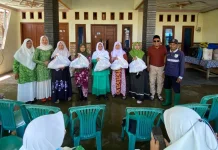 Gus Muhaimin Salurkan Sembako untuk Korban Banjir dan Guru Ngaji di Lamongan