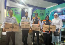 Perusahaan Swasta Bojonegoro Beri Bantuan Logistik di Rest Area Pemudik
