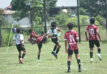 Ratusan Pelajar SD Unjuk Gigi di Turnamen Sepak Bola Lamongan