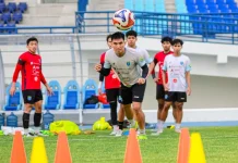 Pemain Persela dan Barito Siap Saling Sikut Berebut 3 Poin