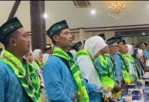777 Jemaah Haji Lamongan Kloter 30 dan 31 Berangkat menuju Asrama Haji