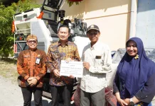 Dorong Modernisasi Pertanian, Tiga Poktan di Lamongan Terima Bantuan Kombi