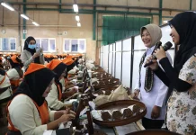 Pemkab Bojonegoro Salurkan BLT Cukai Tembakau untuk Buruh