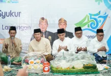 Ribuan Warga Sambut Hari Jadi Lamongan Dengan Sujud Syukur