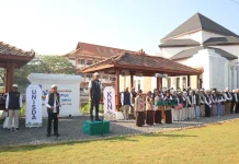 Unisda Lepas Ratusan Mahasiswa KKN Pengabdian Nasional dan Internasional