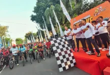 Ribuan Peserta Semarakkan Lamongan Bhayangkara Fun Bike 2026