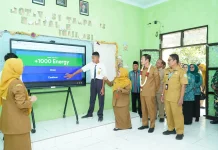 Hari Pertama MPLS, Bupati Lamongan Tinjau Sekolah dan Dorong Peran Ayah