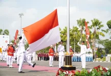 HUT Ke-81 RI, Pemkab Lamongan Serahkan Tali Asih Veteran