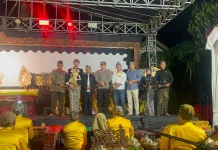 Semarak Gang Cemara Tuban Gelar Pagelaran Wayang Kulit Meriahkan HUT RI ke-81