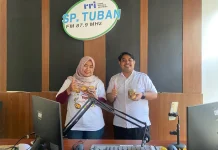 Saung Enok Kembangkan Kuliner Asinan dan Rujak