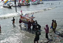 Wujud Syukur atas Hasil Laut, Nelayan Sidomulyo Tuban Gelar Tradisi Sedekah