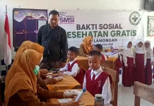 Jaga Kesehatan, SMSI Lamongan Ajak Siswa SD Sering Minum Air Putih