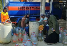 Bantu Warga Terdampak Kekeringan, Pemkab Tuban Distribusikan Air Bersih