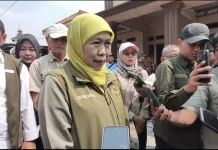 Gubernur Khofifah Takziah dan Pastikan Santunan Duka untuk Korban KM Virgo Jatim