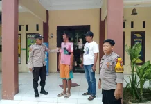 Polsek Kedungpring Evakuasi ODGJ yang Meresahkan Masyarakat