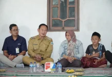 Bupati Lamongan Serahkan Santunan Korban Kecelakaan Kerja PT SPS