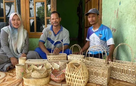 Pengerajin Anyaman Bambu di Tuban Masih Andalkan Bahan Baku Luar Daerah