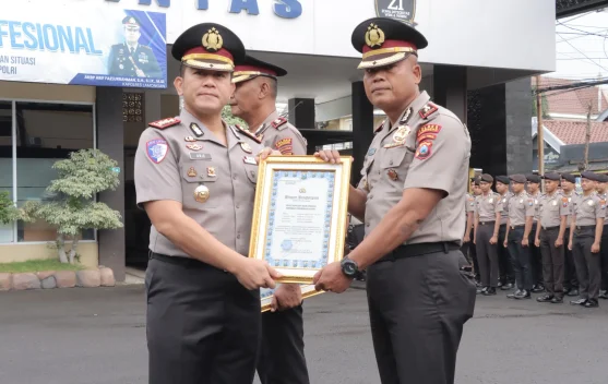 Kasus Viral Babat Terungkap 3 Hari, Polisi Lamongan Diganjar Penghargaan