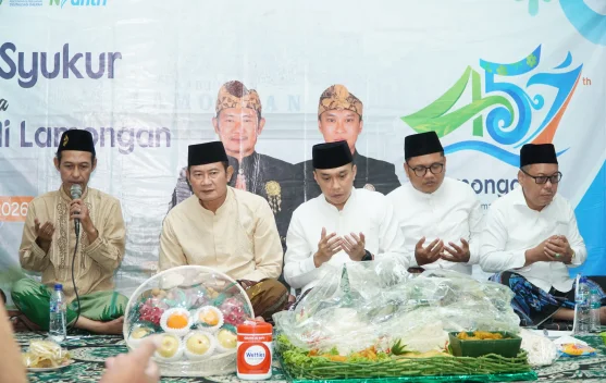 Ribuan Warga Sambut Hari Jadi Lamongan Dengan Sujud Syukur