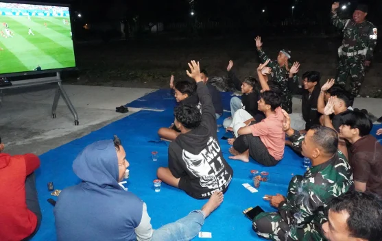 Koramil Lamongan Kota Gelar Nobar Piala Dunia di KDMP