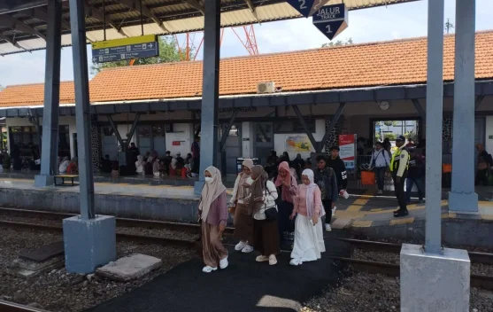 Libur Sekolah Selesai, Jumlah Penumpang KAI di Stasiun Lamongan Meningkat