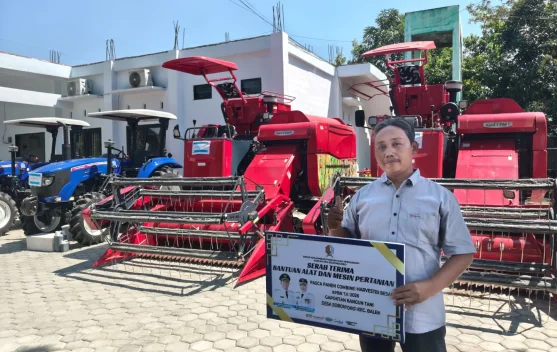 Pemkab Bojonegoro Salurkan Bantuan Alsintan hingga Asuransi Gagal Panen