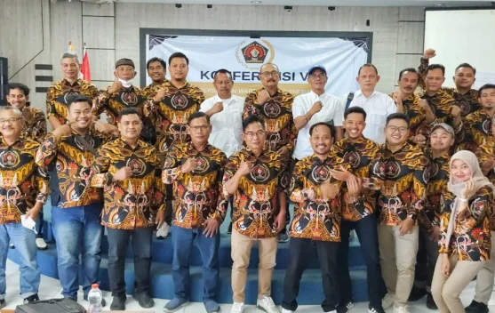 PWI Lamongan Kembali Dipimpin Kadam, Luthfil Dorong Kemandirian Fiskal