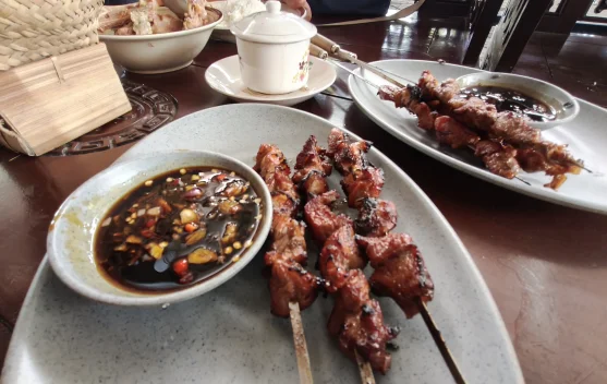 Sate Klatak Literasi, Sensasi Khas Jogja yang Jadi Buruan Kuliner Lamongan Selatan