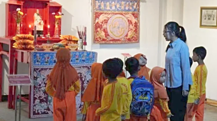 Peranakan Batik Mirrors Indonesia’s Multicultural Heritage