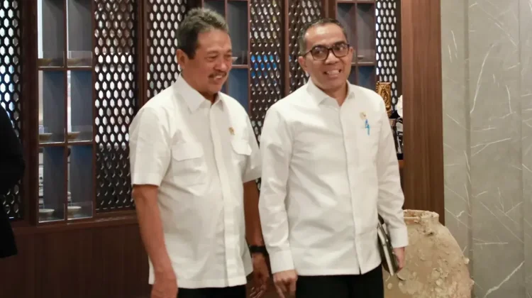Indonesia Develops Electric Boat Engines for Fishermen Independence