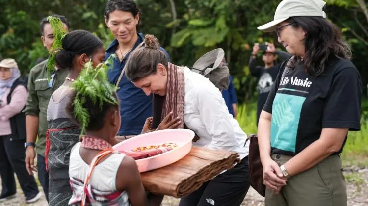 Indonesia-UK Advance Ridge-to-Reef Conservation in Southwest Papua