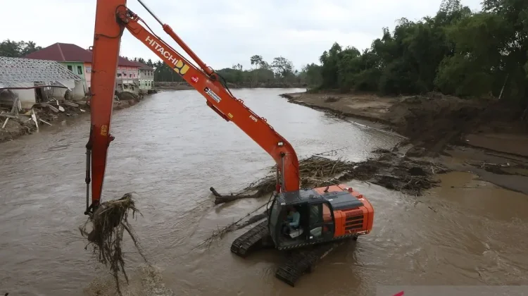 Ministry Accelerates Meureudu River Restoration to Prevent Flooding