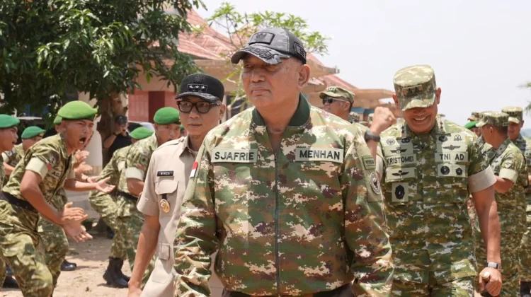 Minister Sjafrie Monitors the Readiness of Infantry Battalion 848 SPC in Lampung