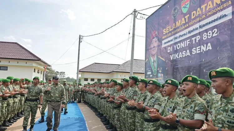 Visiting Infantry Battalion 892, Defense Minister Affirms Combat Readiness
