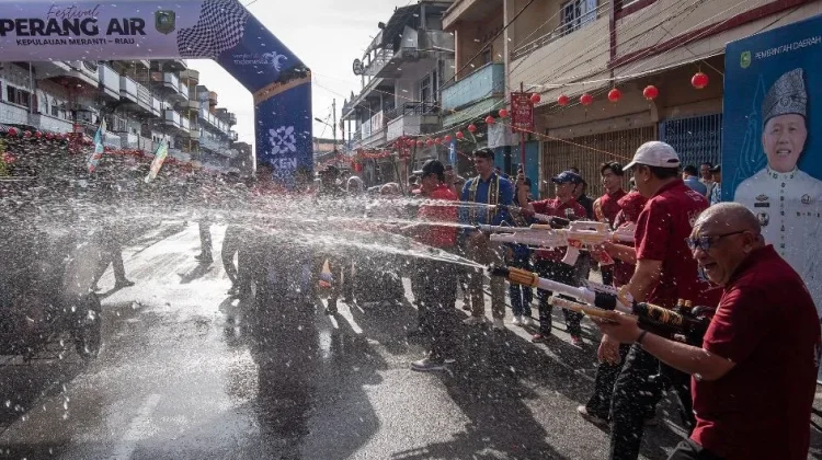 Water War Festival Boosts Tourism in Indonesia’s Meranti