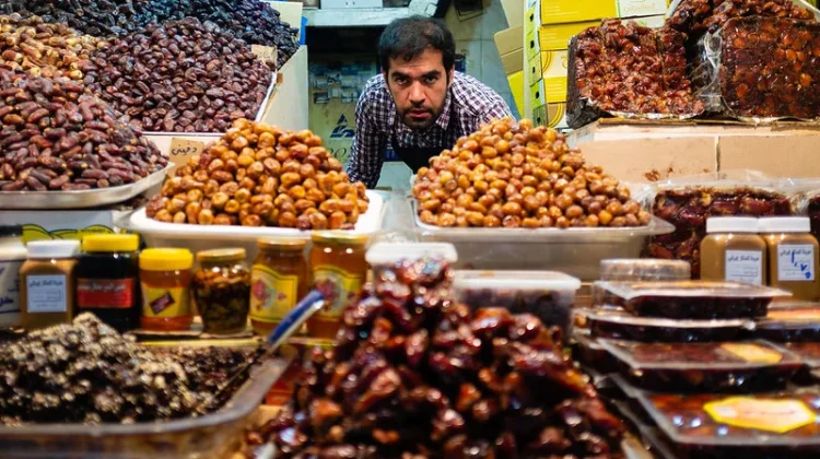 Indonesian Pilgrims Bring Home These 7 Hajj Souvenirs as Signs of Blessings