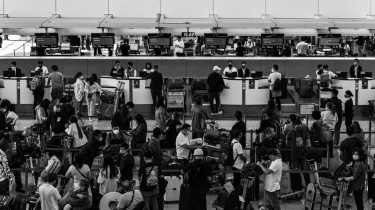 Impact of War, Immigration Waives Overstay Fines for Foreign Tourists