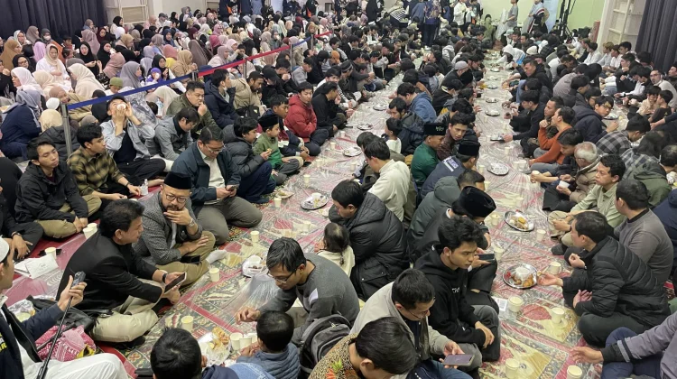 Over 500 Indonesian Muslims Break Their Fast Together in Tokyo
