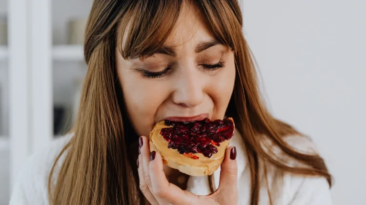 Emotional Eating Risks Mind and Body