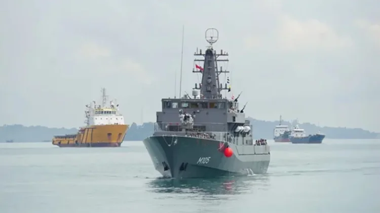 Indonesian-Singapore Navies Launch Joint Minehunting Exercise