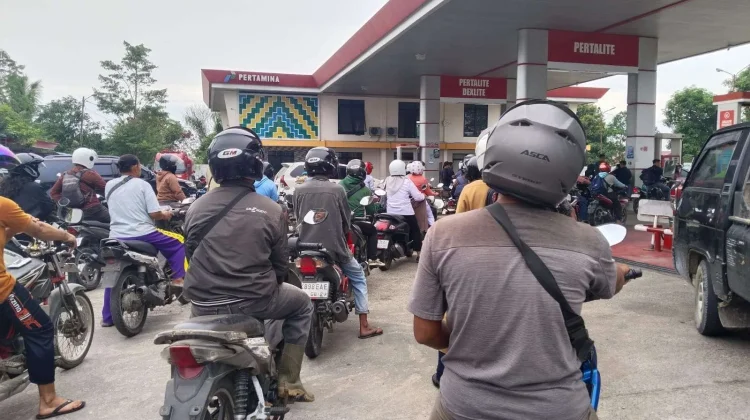Indonesia Assures Stable Fuel Supply, Public Urged to Stay Calm