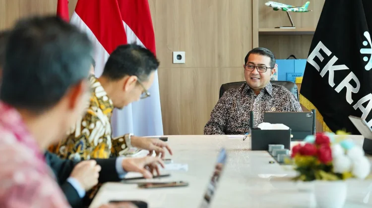 Indonesia Urges Ethical Photography Practices in Public Spaces