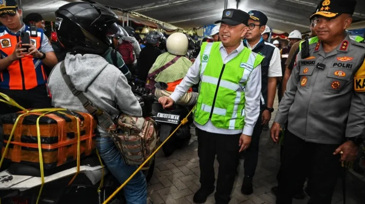 Government Ensures Smooth Java-Sumatra Crossing at Three Banten Ports