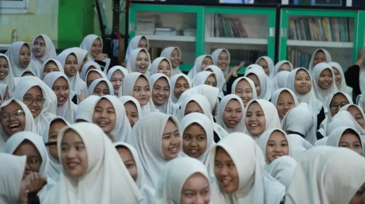 Ministry Disburses Pesantren Assistance Ahead of Eid al-Fitr Nationwide