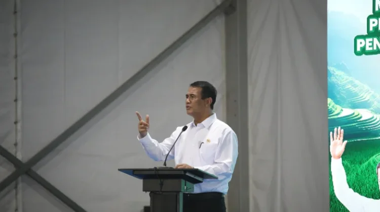 Minister of Agriculture Reviews Tonra Port to Boost Farm Logistics